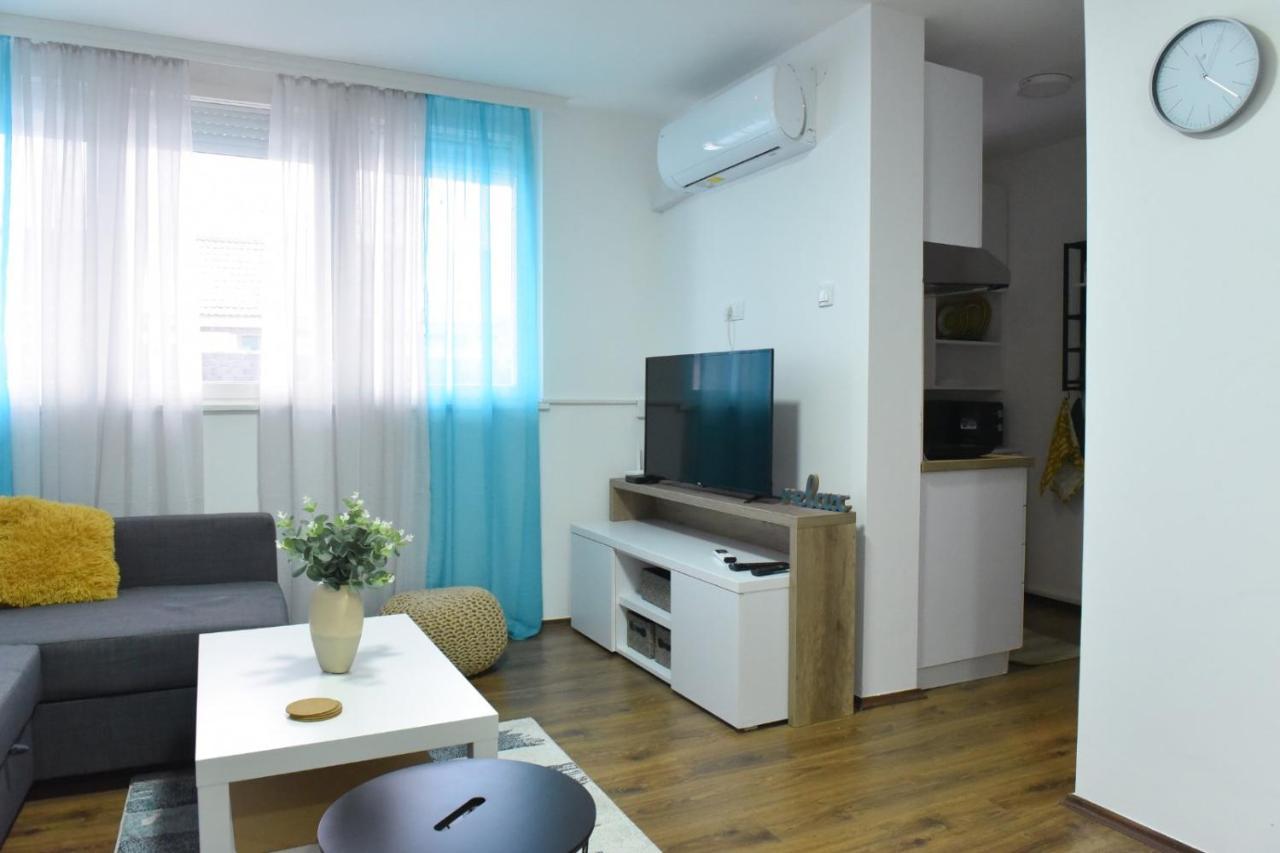 Central Apartment Чуприя Экстерьер фото