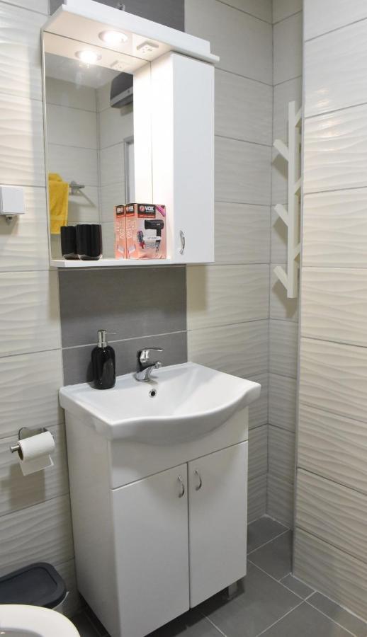 Central Apartment Чуприя Экстерьер фото
